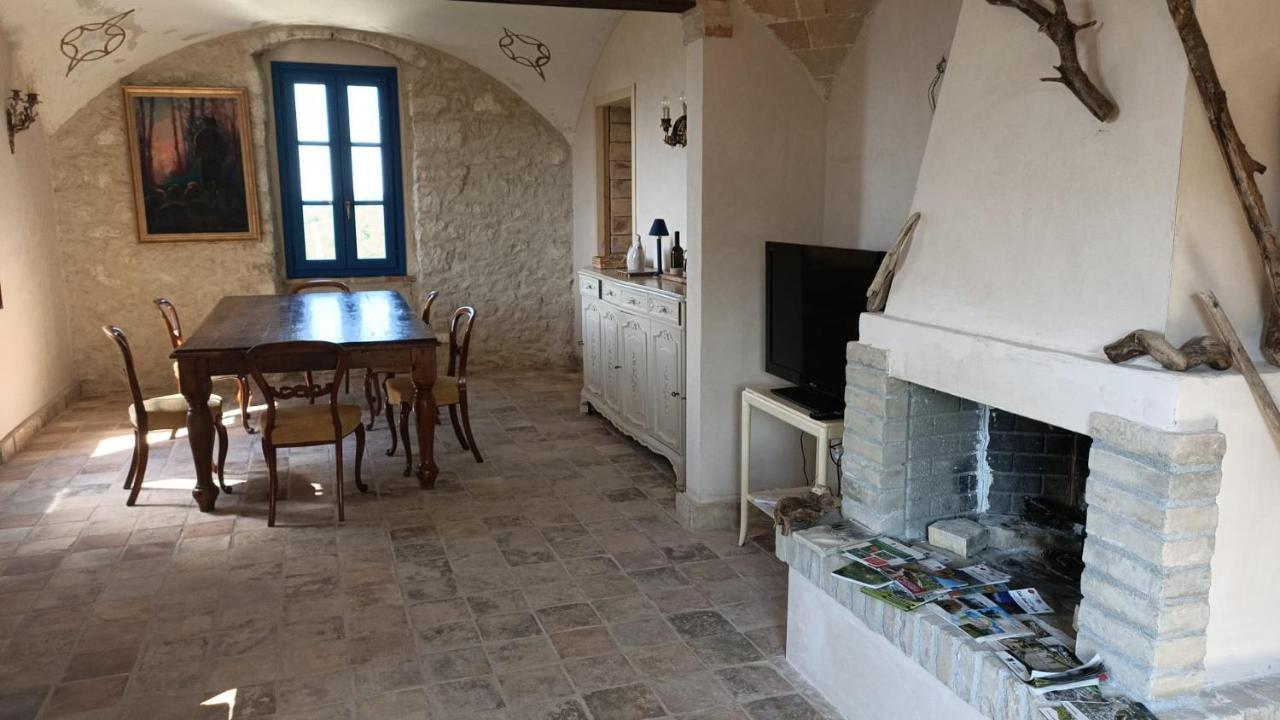Abbateggio La Casa Dalle Finestre Blu المظهر الخارجي الصورة