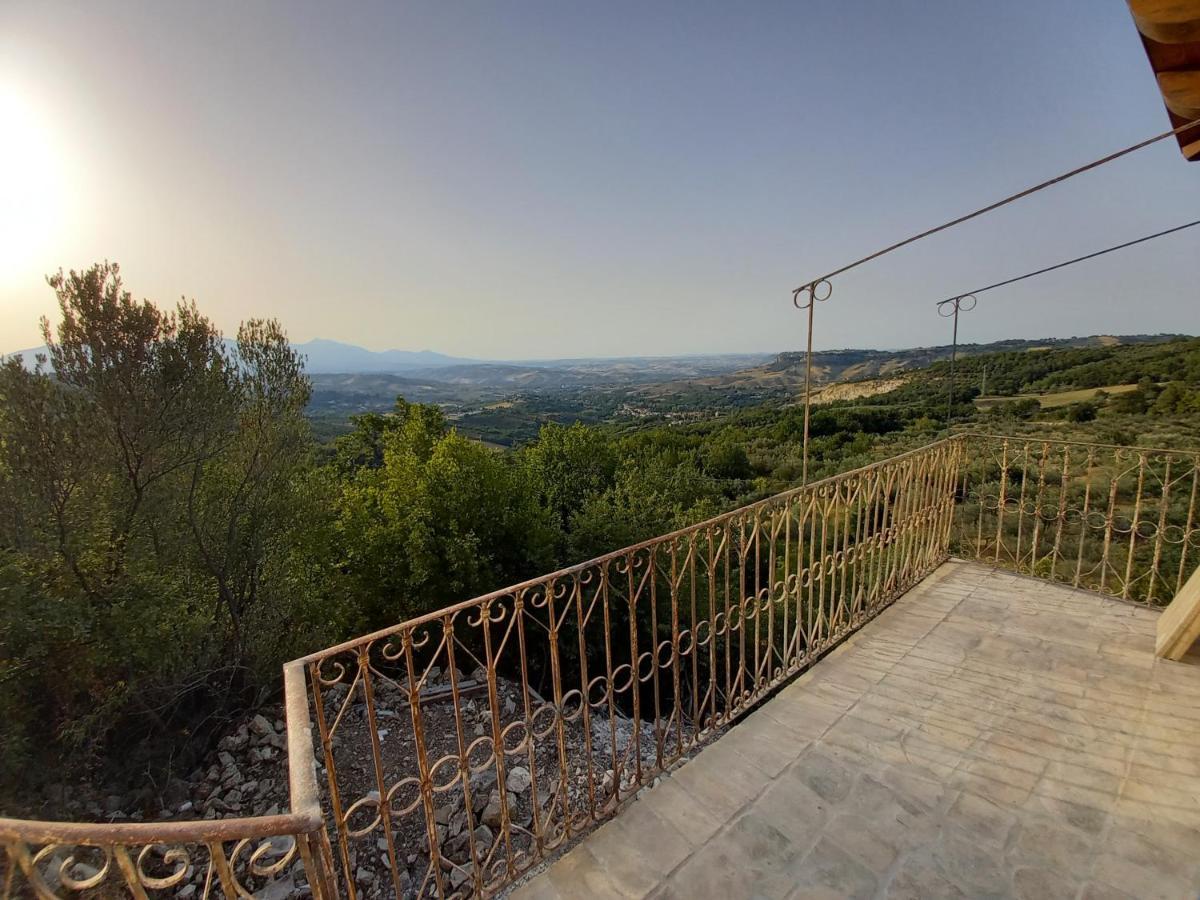 Abbateggio La Casa Dalle Finestre Blu المظهر الخارجي الصورة