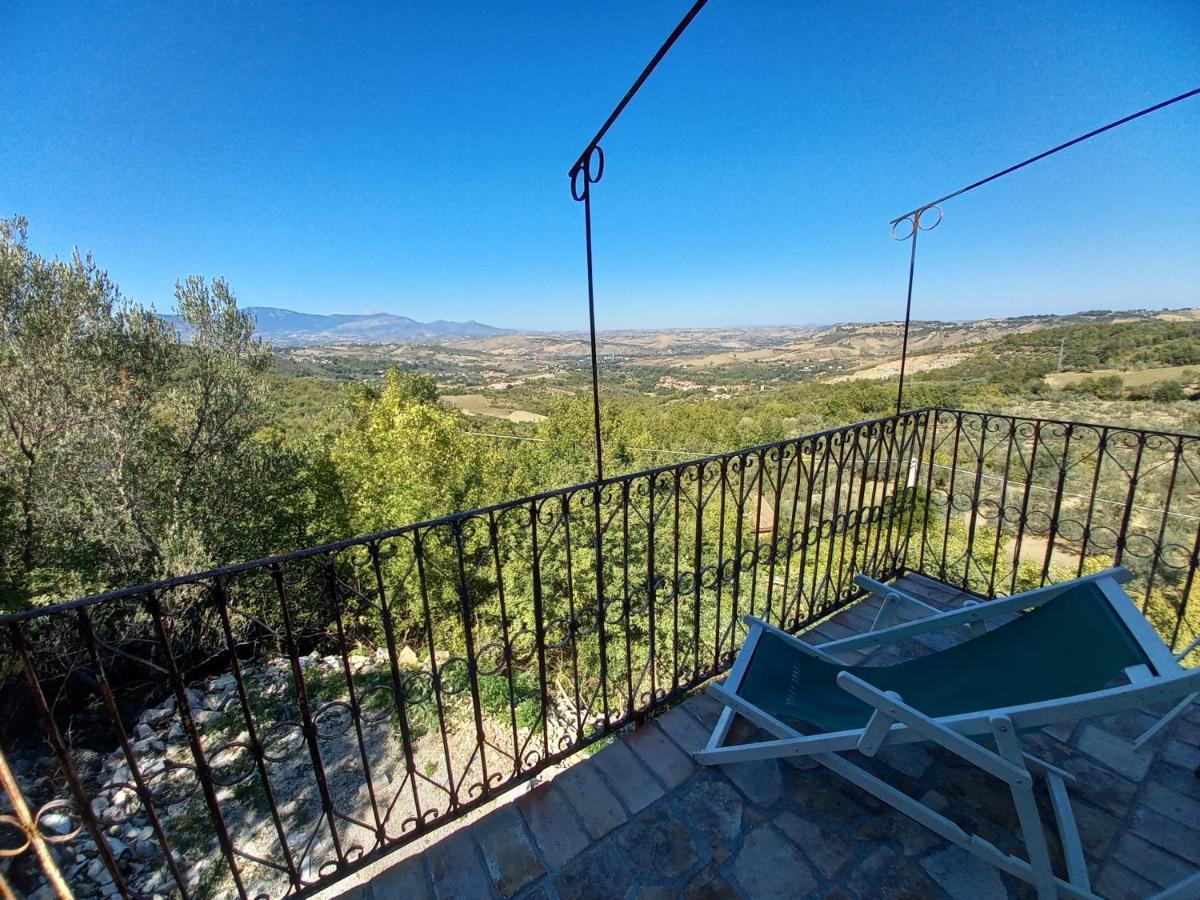 Abbateggio La Casa Dalle Finestre Blu المظهر الخارجي الصورة