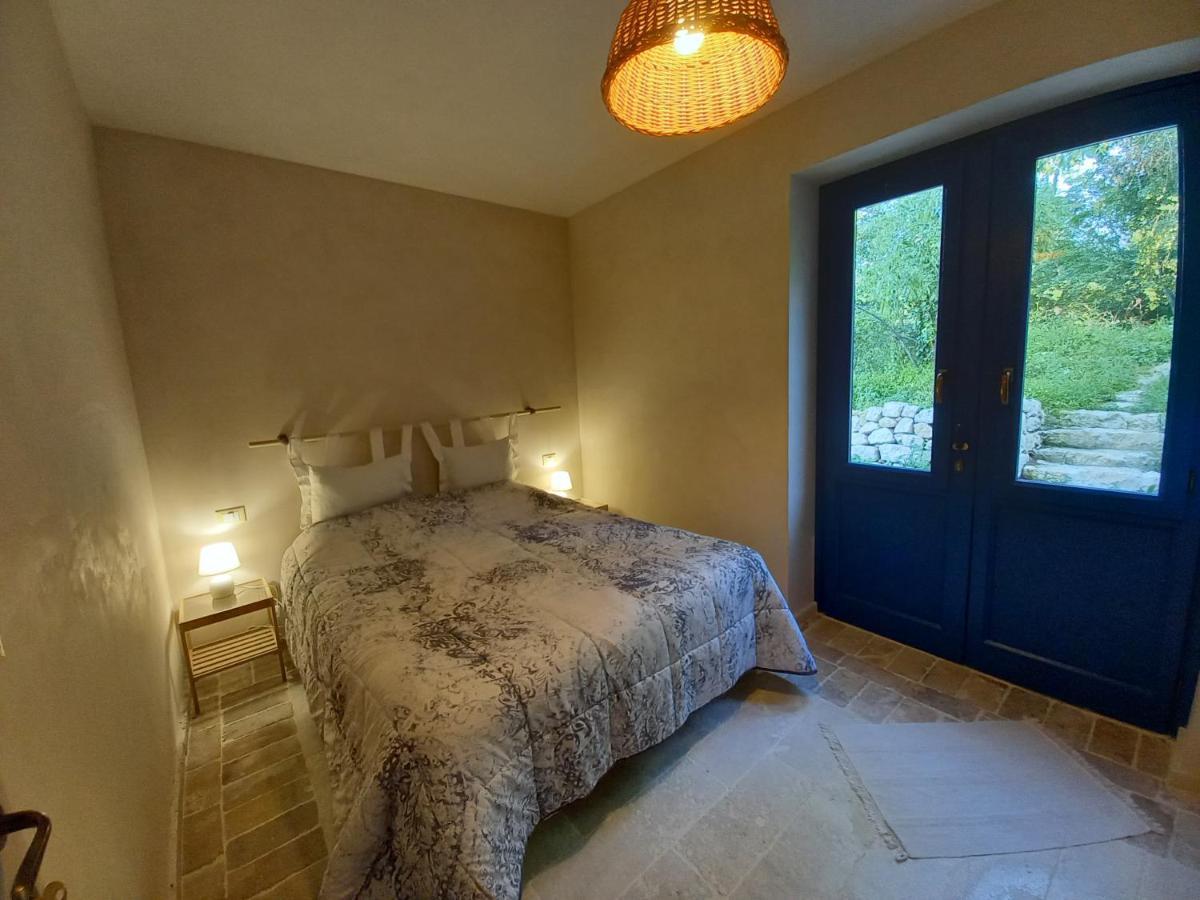 Abbateggio La Casa Dalle Finestre Blu المظهر الخارجي الصورة