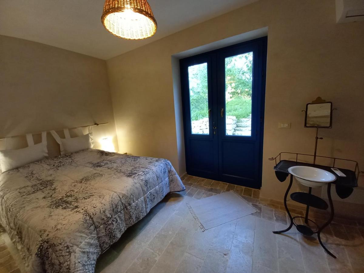 Abbateggio La Casa Dalle Finestre Blu المظهر الخارجي الصورة